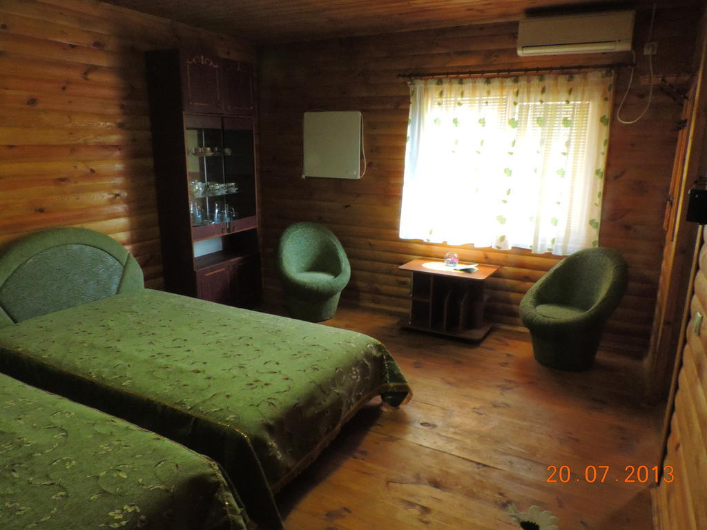 Готель Slavutich Нова Каховка Номер фото